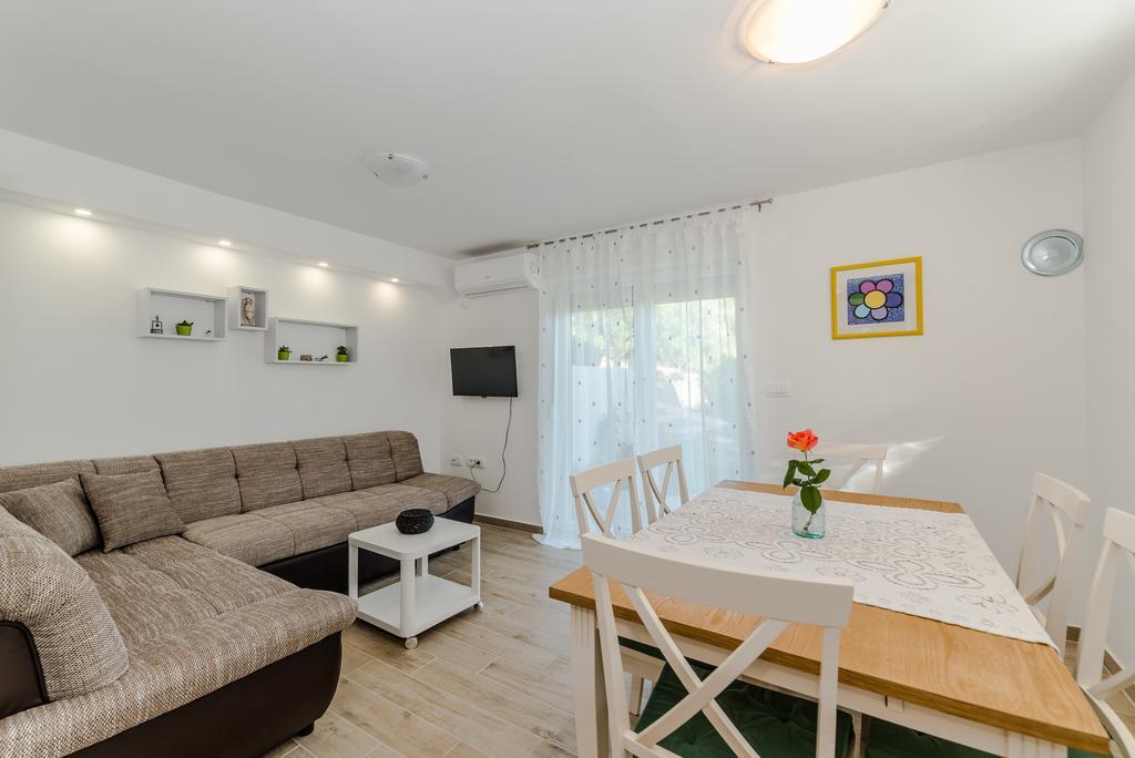 Apartment Robinson Podvrsje Екстериор снимка