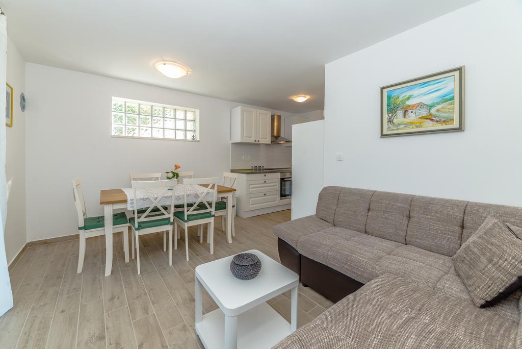 Apartment Robinson Podvrsje Екстериор снимка